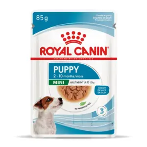Пакет корму для цуценят Royal Canin з інформацією про вік та вагу собаки.