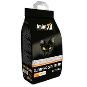 Пакет наповнювача для котів з чорним котом на етикетці.