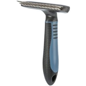 Інструмент для вичісування шерсті з металевими зубцями та пластиковою ручкою.