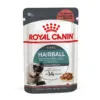 Пакет корму для котів Royal Canin, призначений для зменшення утворення волосся у шлунку.