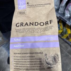 Пакет сухого корму для собак Grandorf з інгредієнтами з індички, призначений для дорослих собак.