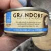 Консервна банка корму для котів Grandorf з курячим філе та креветками.