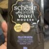 Пакет з кормом для котів Schesir Velvet Mousse з куркою та качкою, без зерна.