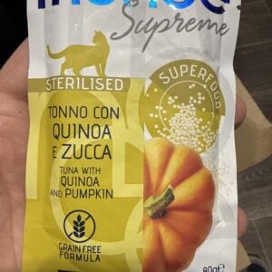 Пакет корму для котів Monge Supreme з тунцем, кіноа та гарбузом.
