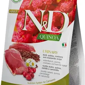 Пакет корму для котів N&D Quinoa з інгредієнтами, такими як качка, журавлина та квіти ромашки.