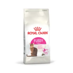 Пакет корму для котів марки Royal Canin, призначений для вибагливих тварин.